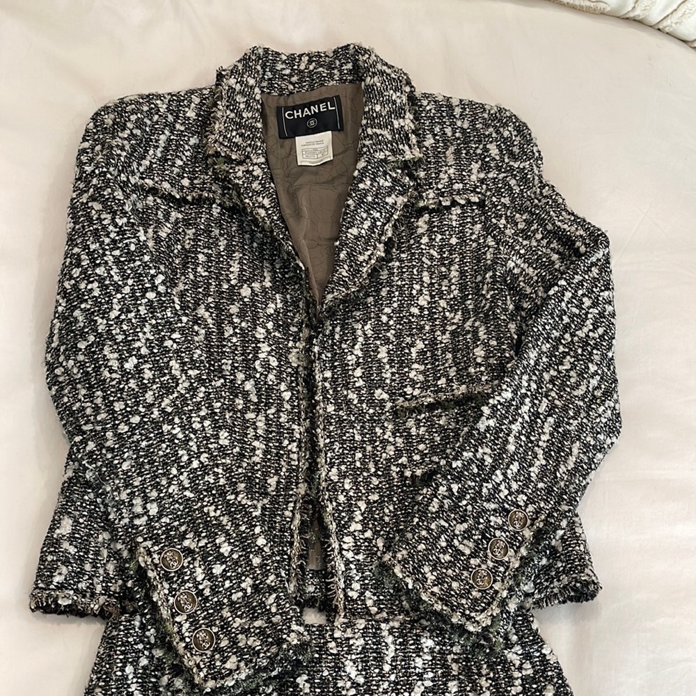 CHANEL tweed skirt suit